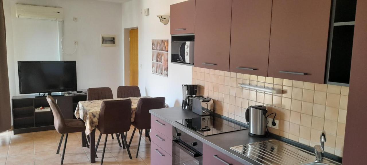 מדולין Anita Apartment מראה חיצוני תמונה